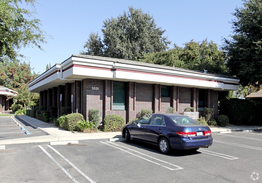 More Photos Of 1031 N Demaree Rd, Visalia Medical For Lease