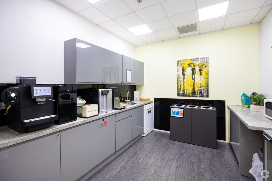 More Photos Of 200 Brook Dr, Reading Coworking Space