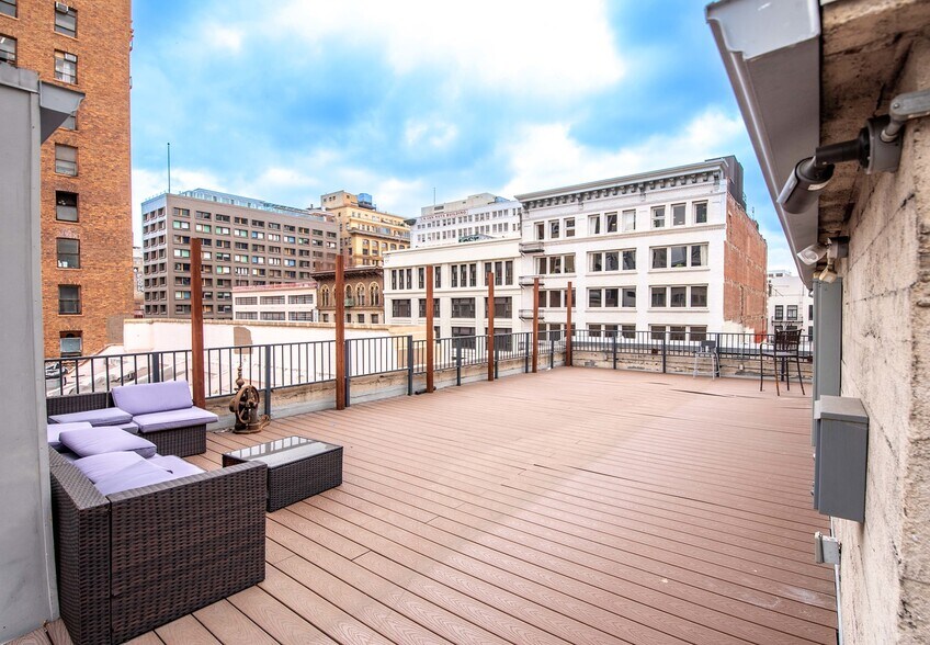 More Photos Of 731 S Broadway, Los Angeles Loft Creative Space For Sale