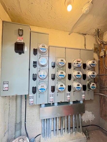 More Photos Of 1111 SW 4th St, Fort Lauderdale Apartments For Sale