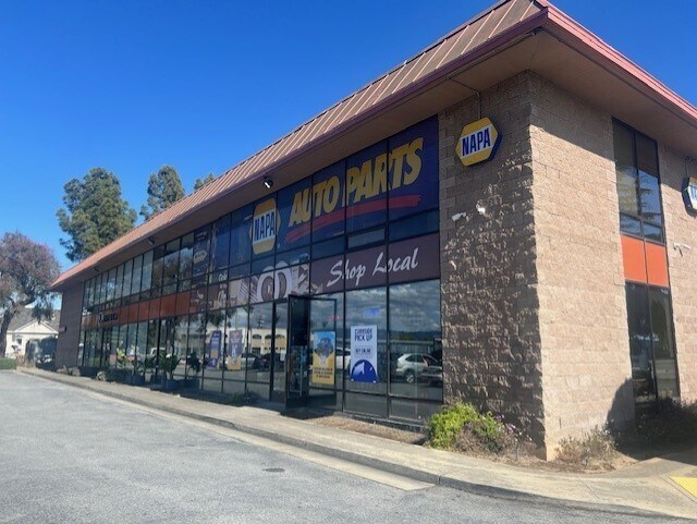 More Photos Of 3 Hangar Way, Watsonville Service For Lease