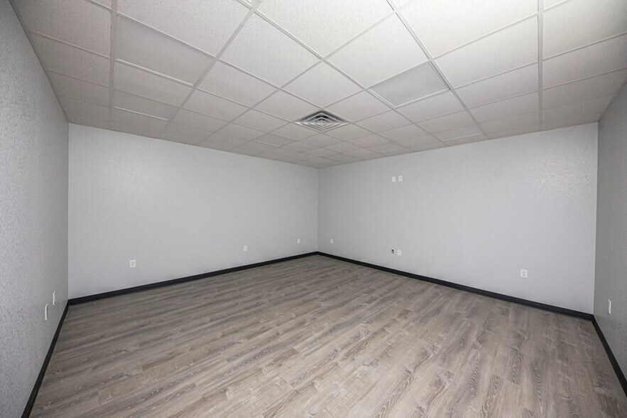 More Photos Of 14661 W I-20, Odessa Warehouse For Lease