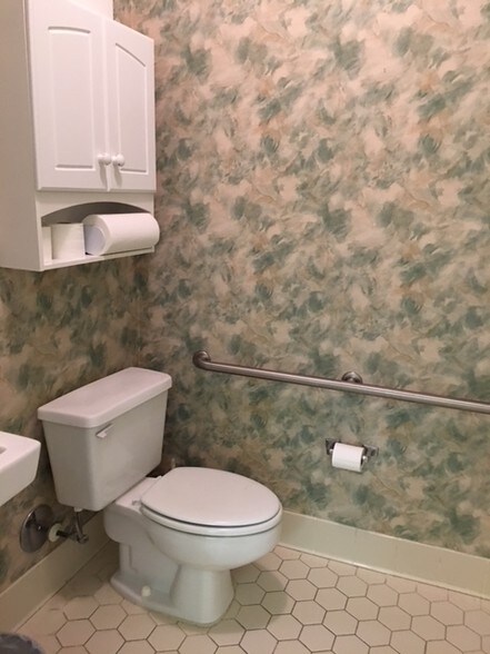 More Photos Of 4920-4928 Windy Hill Dr, Raleigh Coworking Space