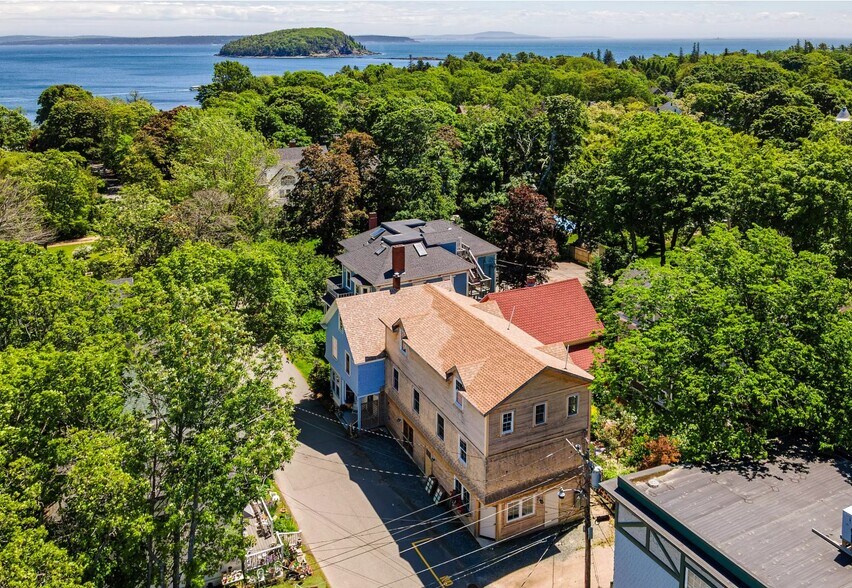 Primary Photo Of 11 Albert Mdws, Bar Harbor Apartments For Sale