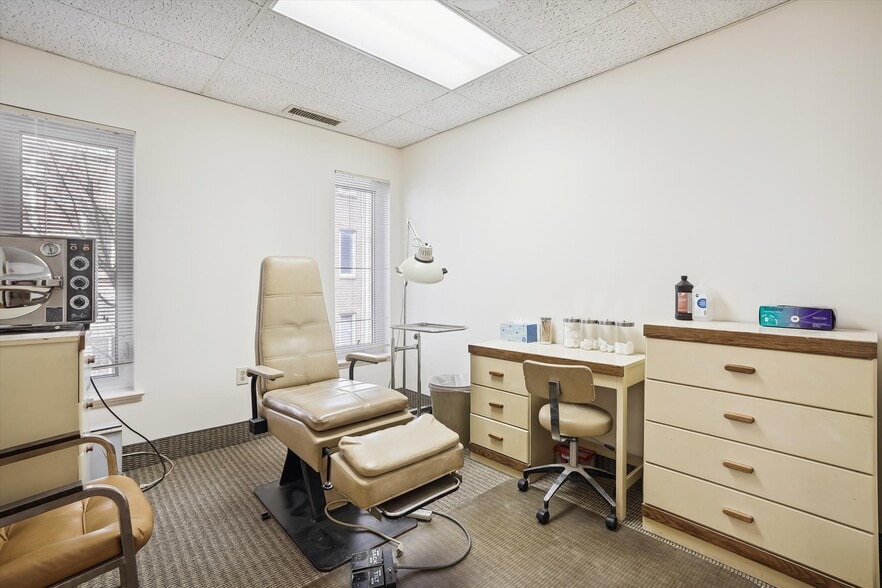 More Photos Of 9522 State Route 29, Fairfax Loft Creative Space For Sale