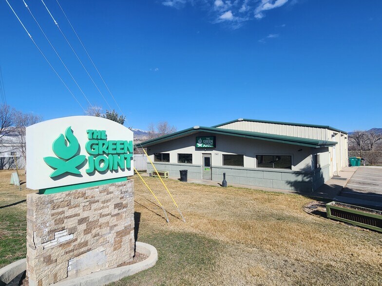 More Photos Of 2102 Airport Rd, Rifle Warehouse For Sale