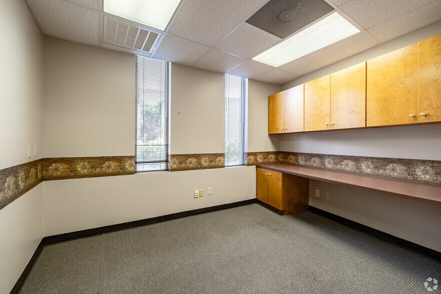 More Photos Of 4802 Texas Blvd, Texarkana Medical For Lease