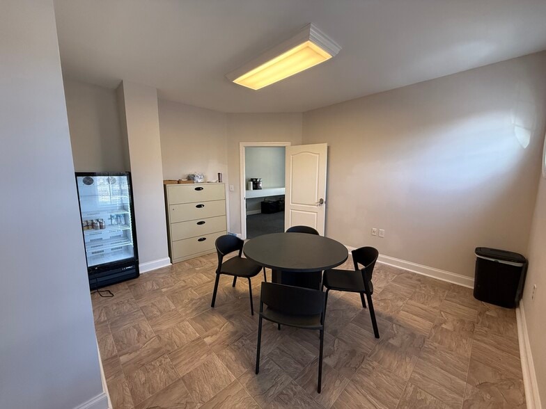 More Photos Of 3105 Creekside Village Dr, Kennesaw Office For Sale