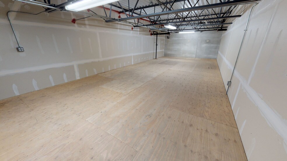 More Photos Of 150 Kendall Point Dr, Oswego Manufacturing For Lease