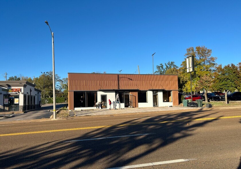 More Photos Of 1710 Union Ave, Memphis Freestanding For Lease