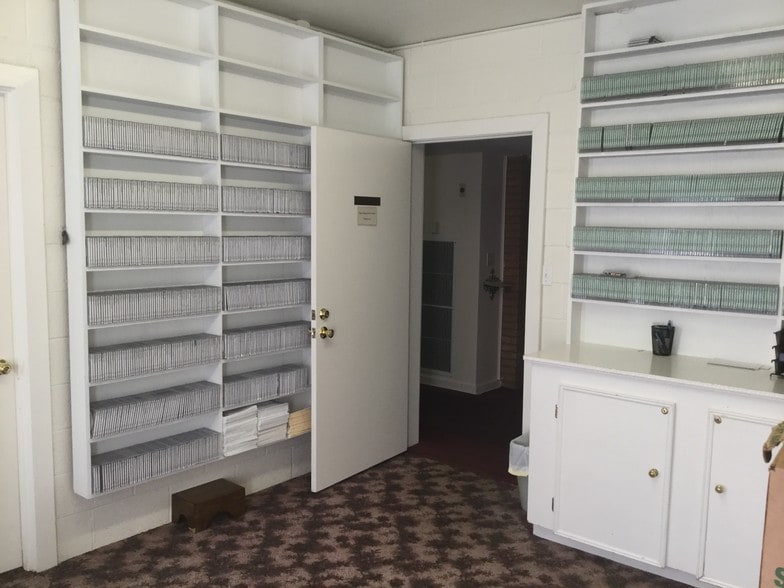 More Photos Of 701 N Pruett St, Baytown Religious Facility For Sale