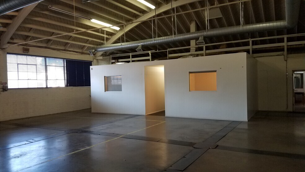 More Photos Of 1133 Mission St, South Pasadena Showroom For Lease