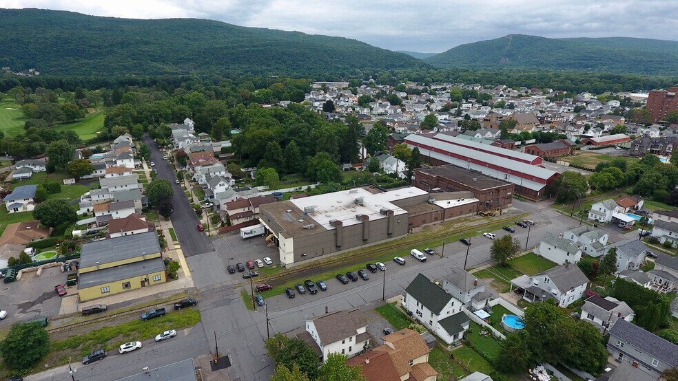 More Photos Of 508 Delaware Ave, West Pittston Warehouse For Sale