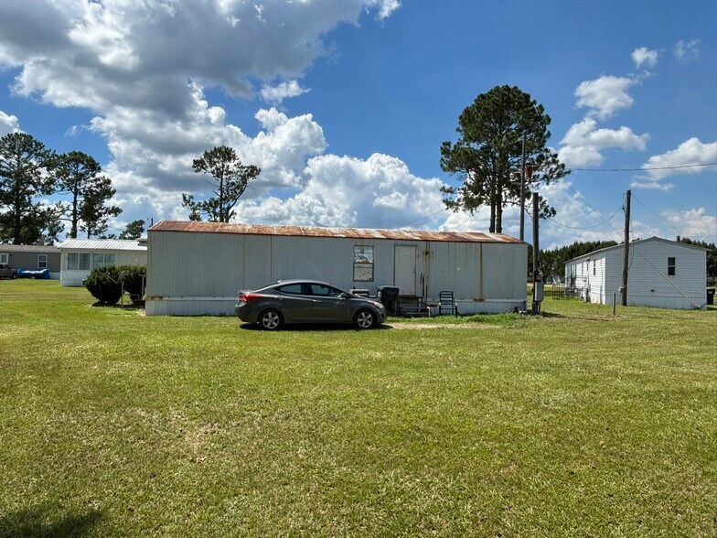 More Photos Of 7322 Highway 122 E, Ray City Manufactured Housing Mobile Home Park For Sale