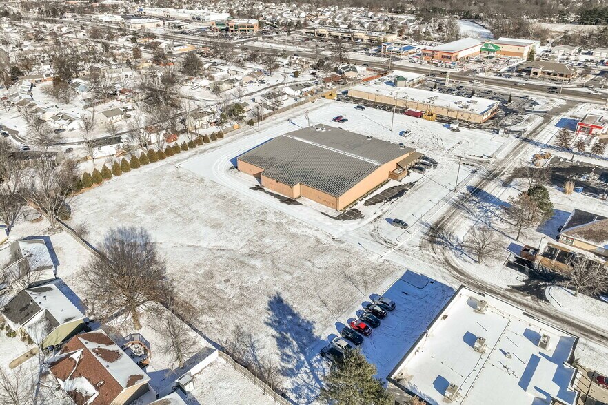 More Photos Of 177 Frontier Park Dr, O'Fallon Bowling Alley For Sale