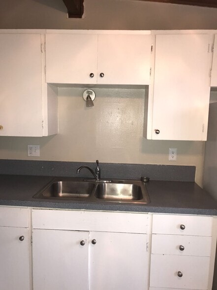 More Photos Of 3902 Gibbons St, Vancouver Apartments For Sale