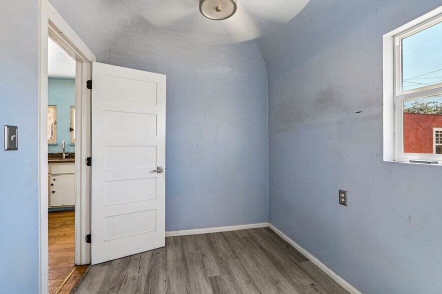 More Photos Of 7315 Woodley Ave, Van Nuys Land For Sale