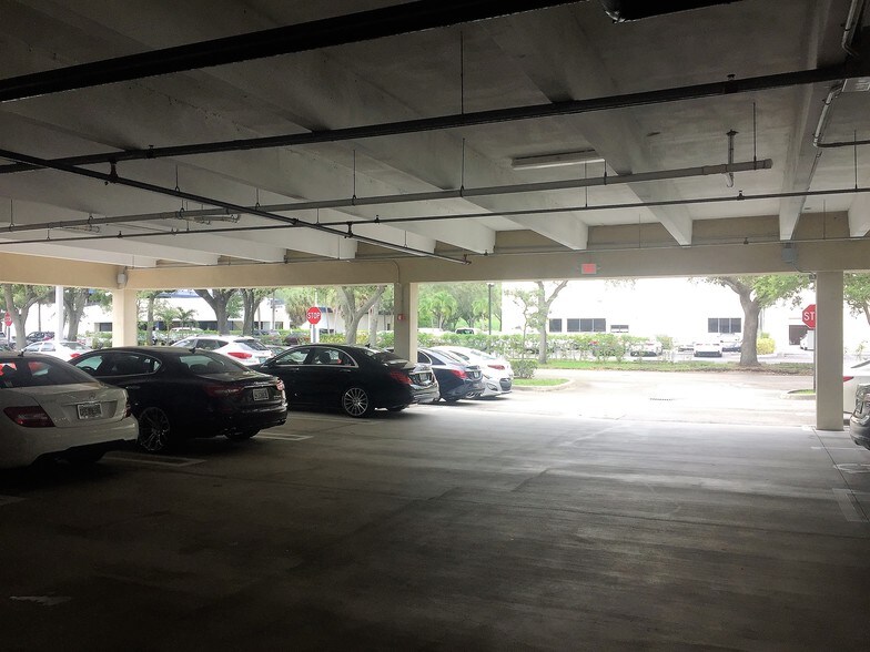 More Photos Of 14125 NW 80th Ave, Miami Lakes Office For Sale