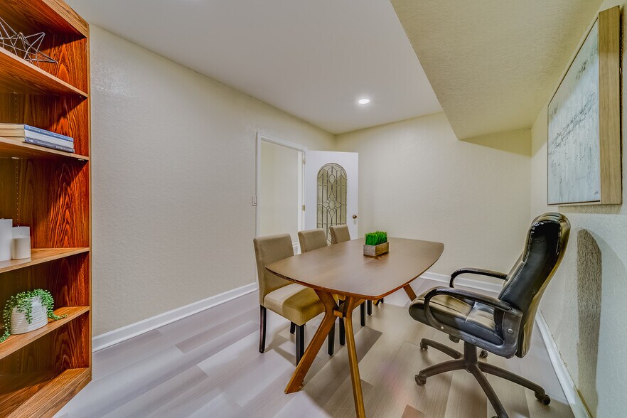 More Photos Of 1275-1279 Cleveland St, Clearwater Medical For Lease