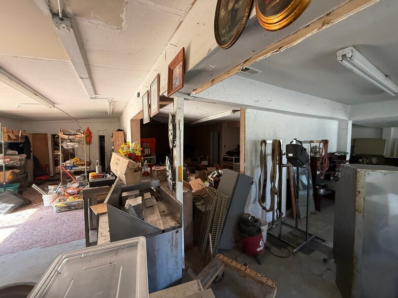 More Photos Of 622 S Main St, LaFayette Storefront Retail Residential For Sale
