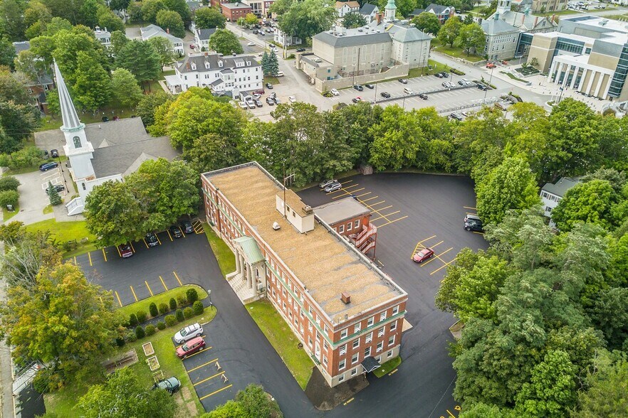 More Photos Of 9 Green St, Augusta Office For Lease