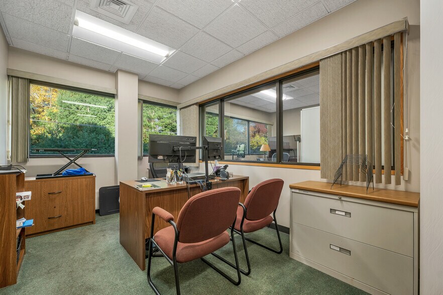 More Photos Of 231a Sutton Street, North Andover Office For Sale