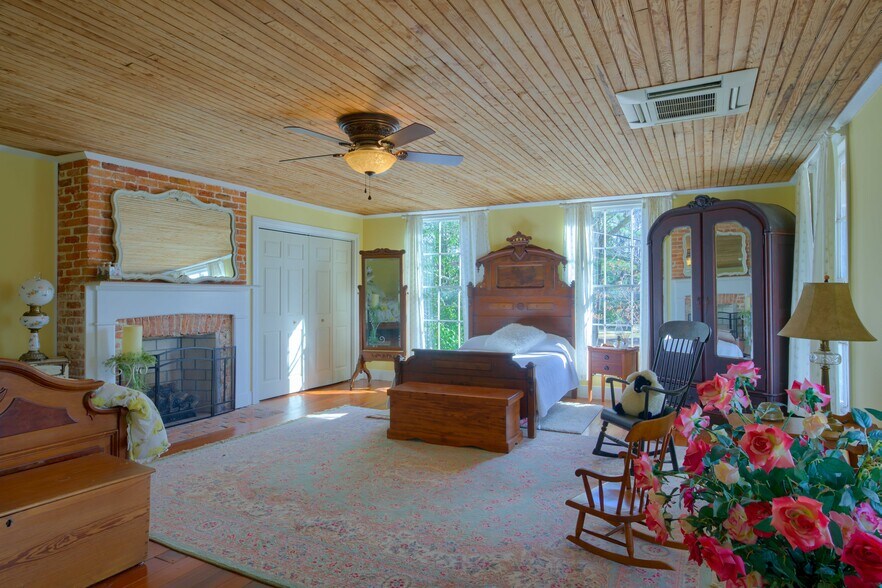 More Photos Of 6266 Richlands Hwy, Richlands Specialty For Sale