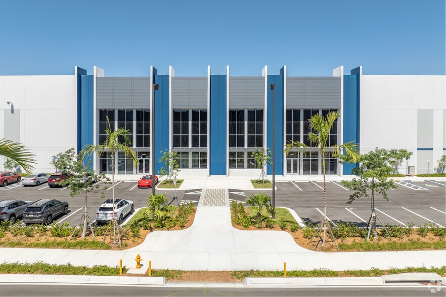 More Photos Of NW 107th Ave, Doral Unknown For Lease