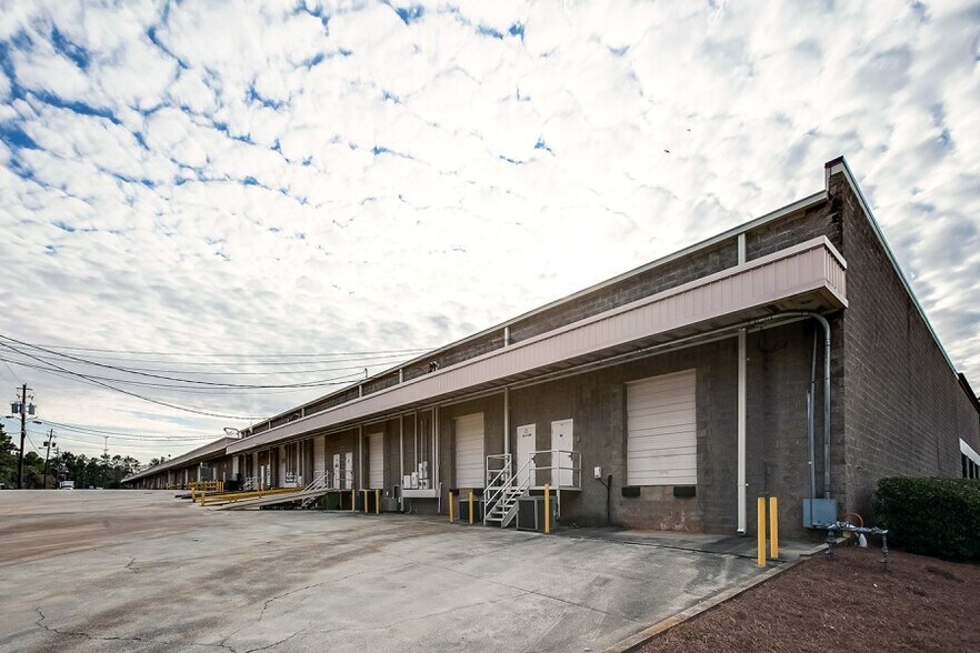 More Photos Of 1901 Montreal Rd, Tucker Flex For Sale