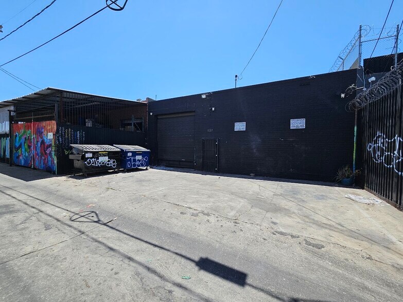 More Photos Of 1537 E Washington Blvd, Los Angeles Warehouse For Lease