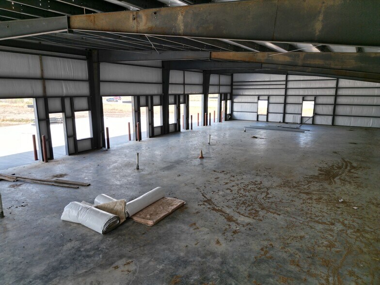 More Photos Of 4711 E Richey Rd, Humble Warehouse For Sale