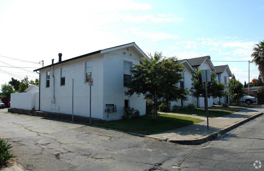 More Photos Of 1706-1708 Sutter St, Vallejo Apartments For Sale