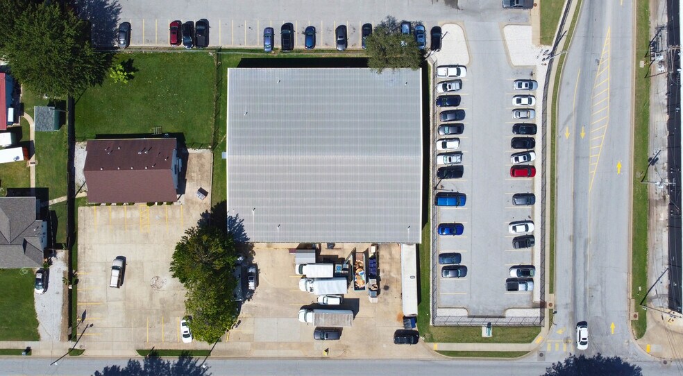 More Photos Of 1010 Backus Ave, Springdale Warehouse For Lease