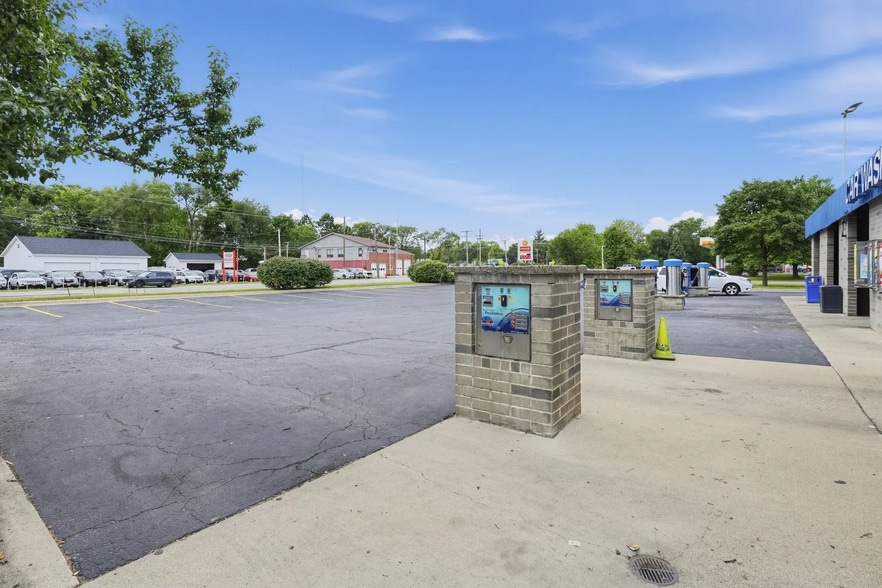 More Photos Of 602 Montgomery Rd, Montgomery Carwash For Sale