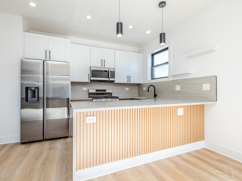 More Photos Of 2327 S Homan Ave, Chicago Apartments For Sale