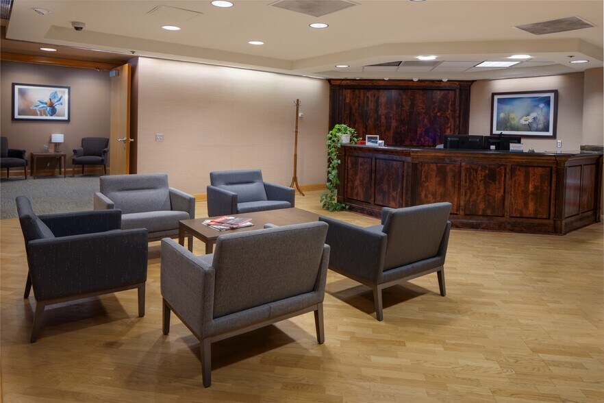 More Photos Of 201 5th St N, Fargo Hotel For Lease