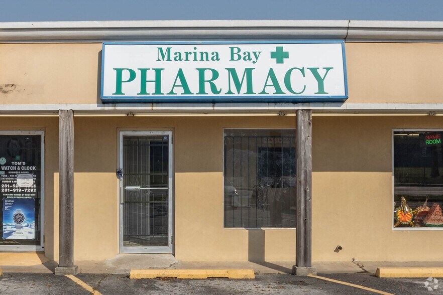 More Photos Of 1416 E Main St, League City Unknown For Lease