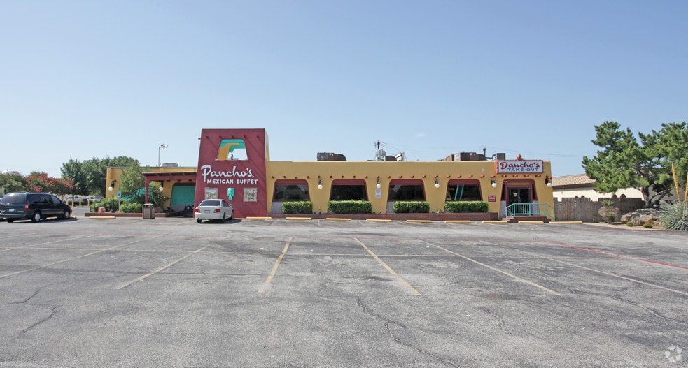 More Photos Of 2730 E Avenue E, Arlington Restaurant For Sale