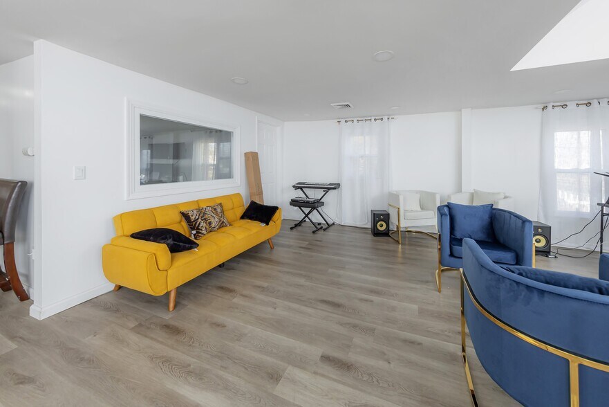 More Photos Of 2453 Delsea Dr, Franklinville Office For Sale