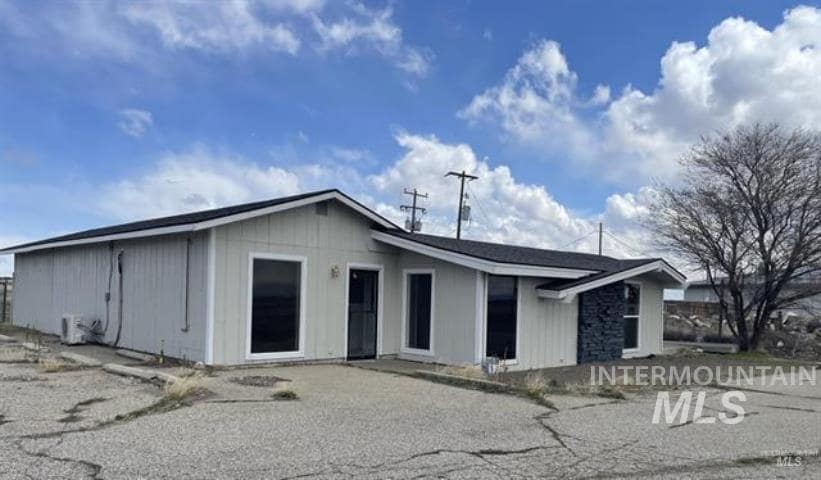 Primary Photo Of 14463 Airbase Rd, Mountain Home Freestanding For Sale