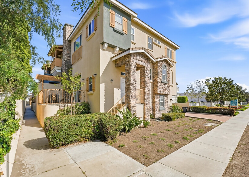 More Photos Of 670 S Magnolia Ave, Anaheim Apartments For Sale