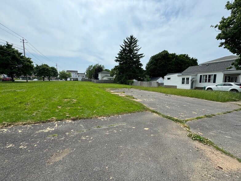 More Photos Of 75-83 W Utica St, Oswego Land For Sale