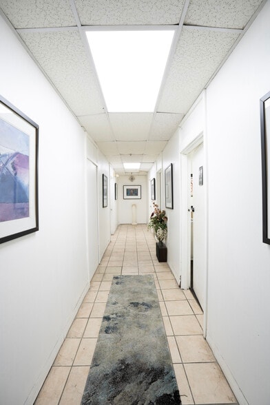 More Photos Of 1365 Regal Row, Dallas Distribution For Sale