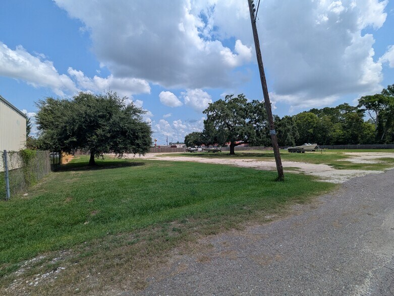 More Photos Of 4750 & 4755 BELMONT, Beaumont Land For Lease