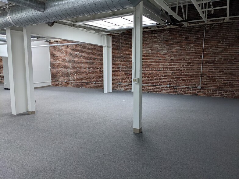 More Photos Of 230-236 8th St, San Francisco Light Manufacturing For Lease