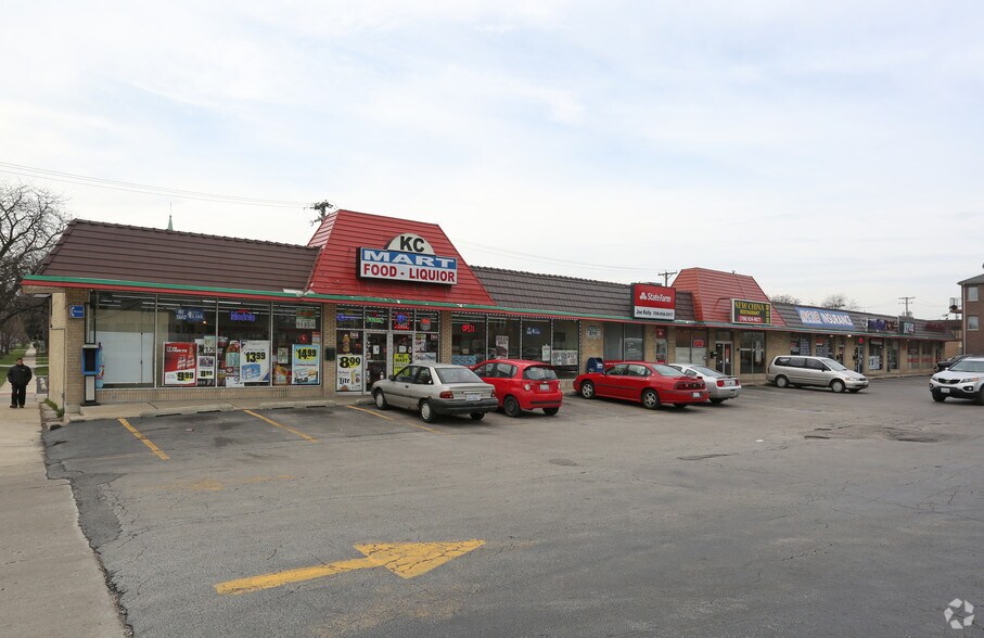 Primary Photo Of 7401-7415 Archer Ave, Summit Storefront For Lease