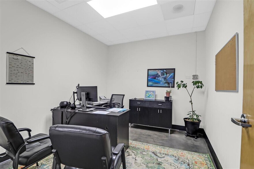 More Photos Of 2137 Savannah Hwy, Charleston Freestanding For Sale