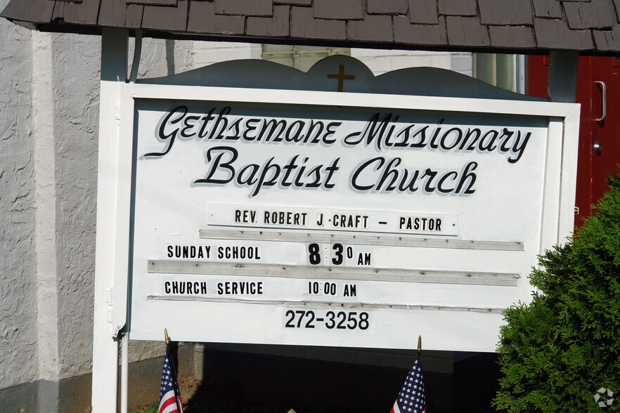 More Photos Of 24 E Oak St, Norristown Religious Facility For Lease