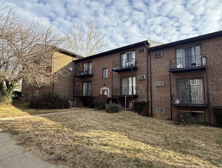 More Photos Of 1007-1023 Bullock Ave, Lansdowne Apartments For Sale