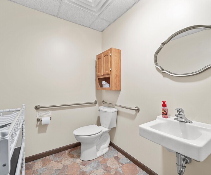 More Photos Of 295 N Ray Quincy Rd, Quincy Lodge Meeting Hall For Sale